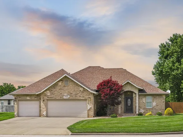 2009 E Warwick Drive, Ozark, MO 65721