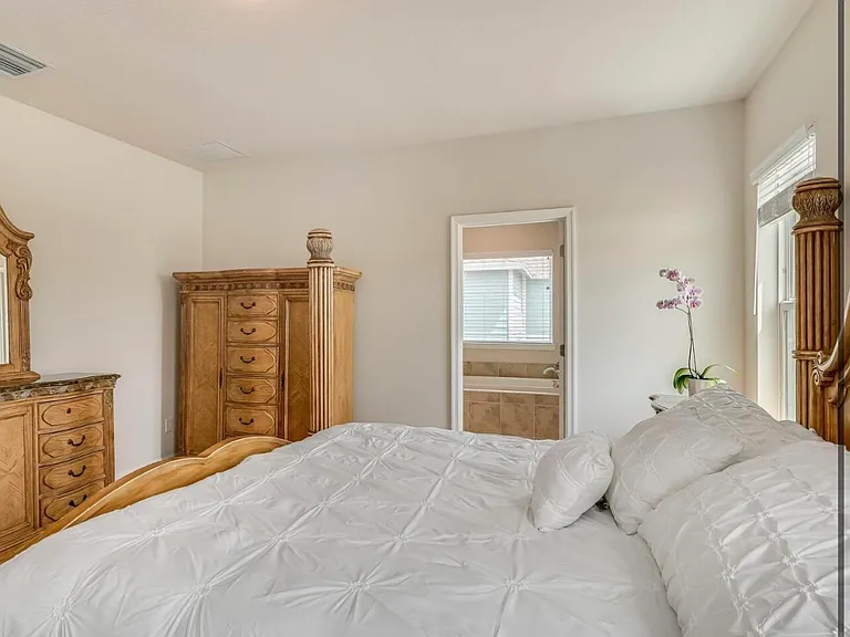 1224 Harvester Xing — Photo 22