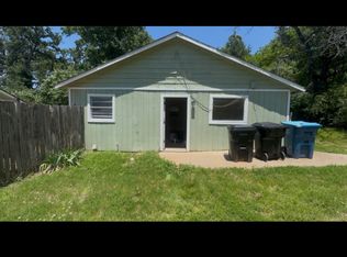 1822 Woodlawn Blvd #B, Denison, TX 75020