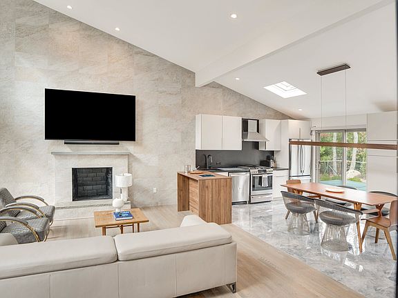 5th image of 16 Oyster Pond Ln