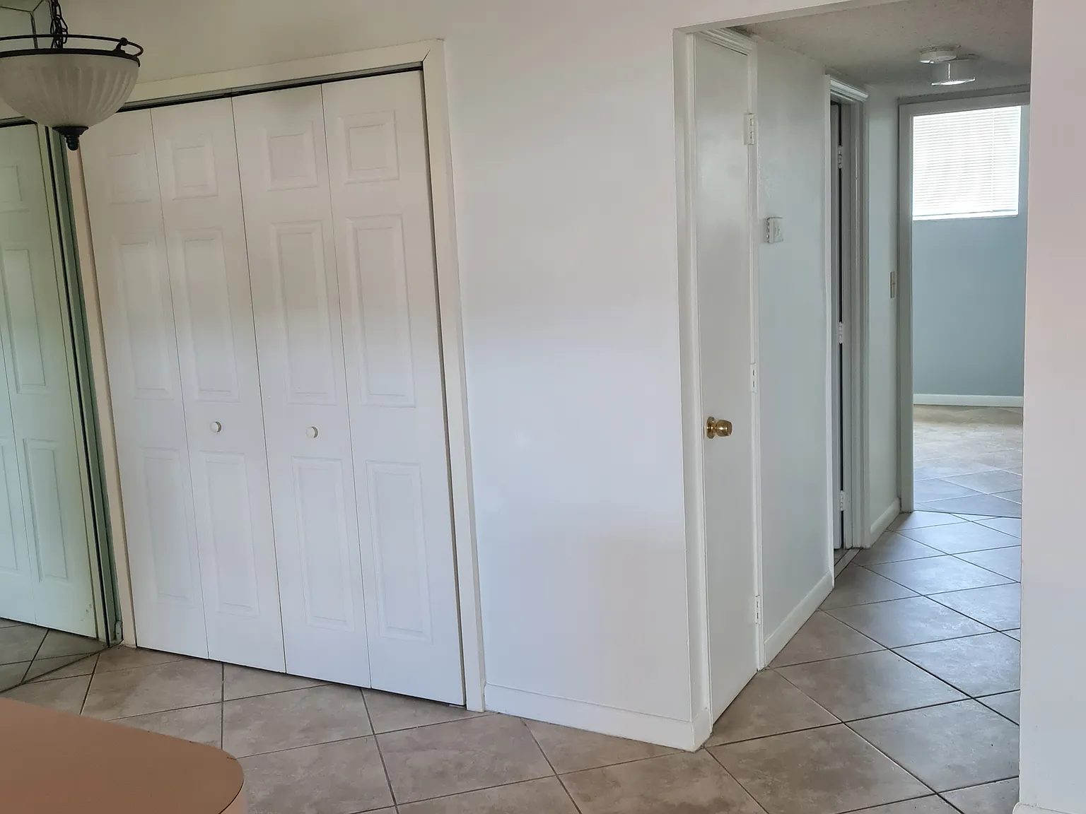 2 bed, 904 sqft, $1,950 — Photo 3