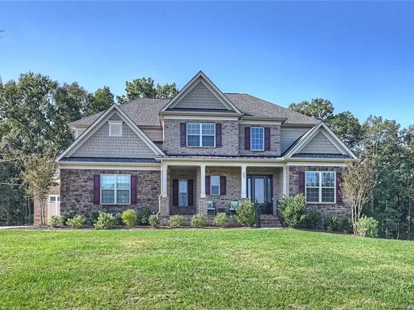 229 Walkers Bluff Ct, Waxhaw, NC 28173
