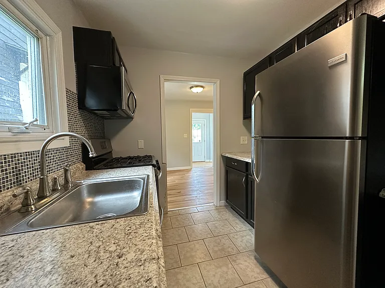 506 Tyson Pl — Photo 6