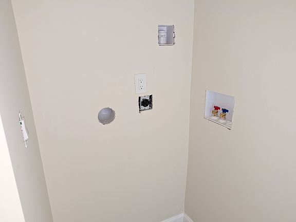 4th image of 1187 Westminster St #3L