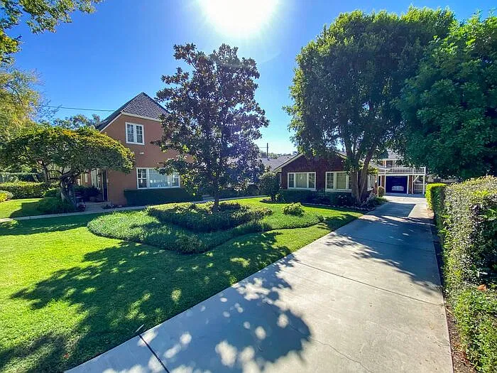 4 bed, 1.5 bath, 1157 sqft, $3,500 — Photo 2