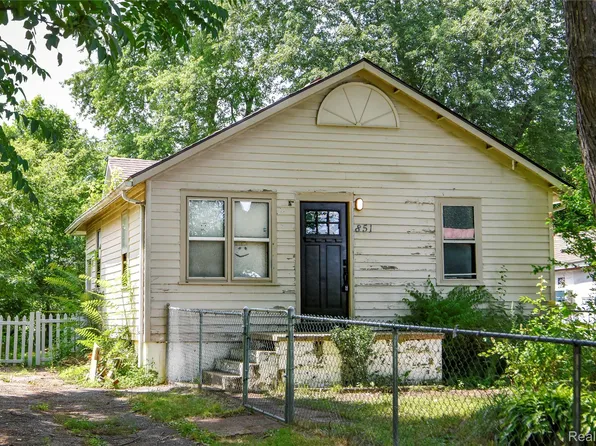 851 Sarasota Ave, Pontiac, MI 48340