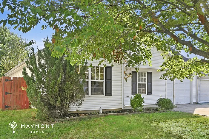 3 bed, 2.0 bath, 1100 sqft, $1,825 — Photo 3