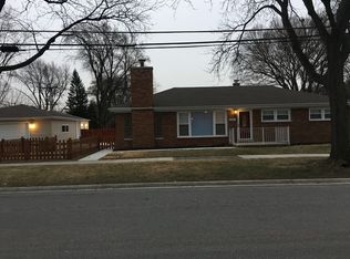 521 N Wille St, Mount Prospect, IL 60056