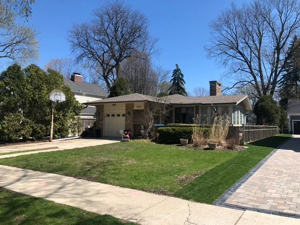 325 Leitch Ave, La Grange, IL 60525