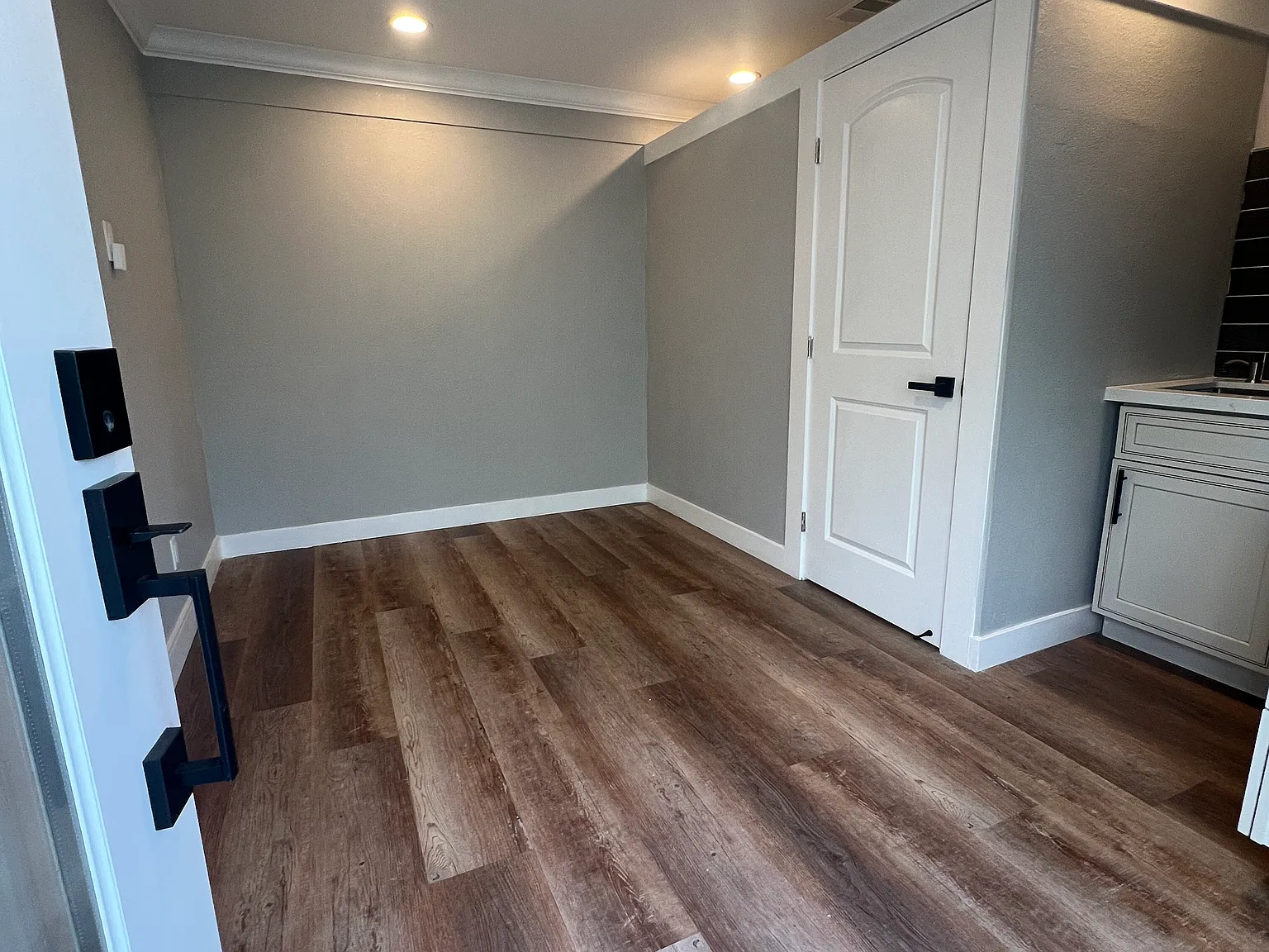 1 bed, $1,740 — Photo 3