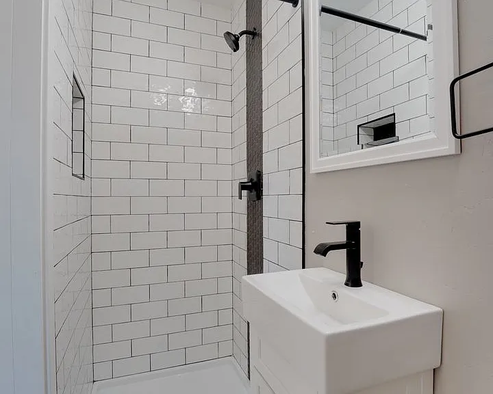 Duplet at Hillcrest | Modern Studio, 1 & 3 Bedroom Apartments — Photo 45