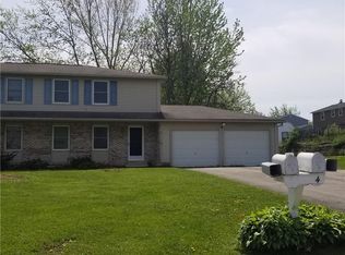 4 Red Post Cres, Fairport, NY 14450