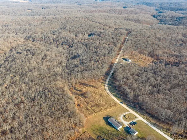 10 Partridge Dr, Climax Springs, MO 65324
