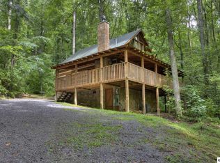 1650 Bear Valley Rd, Sevierville, TN 37876