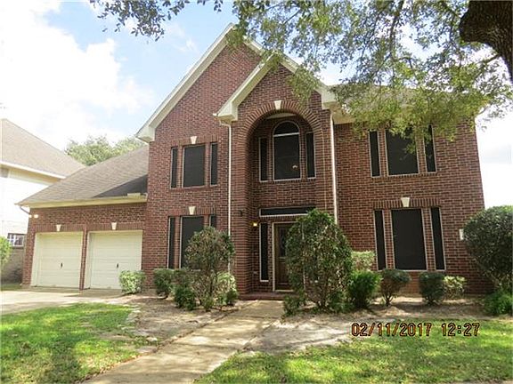 2nd image of 4923 Hazeltine Dr