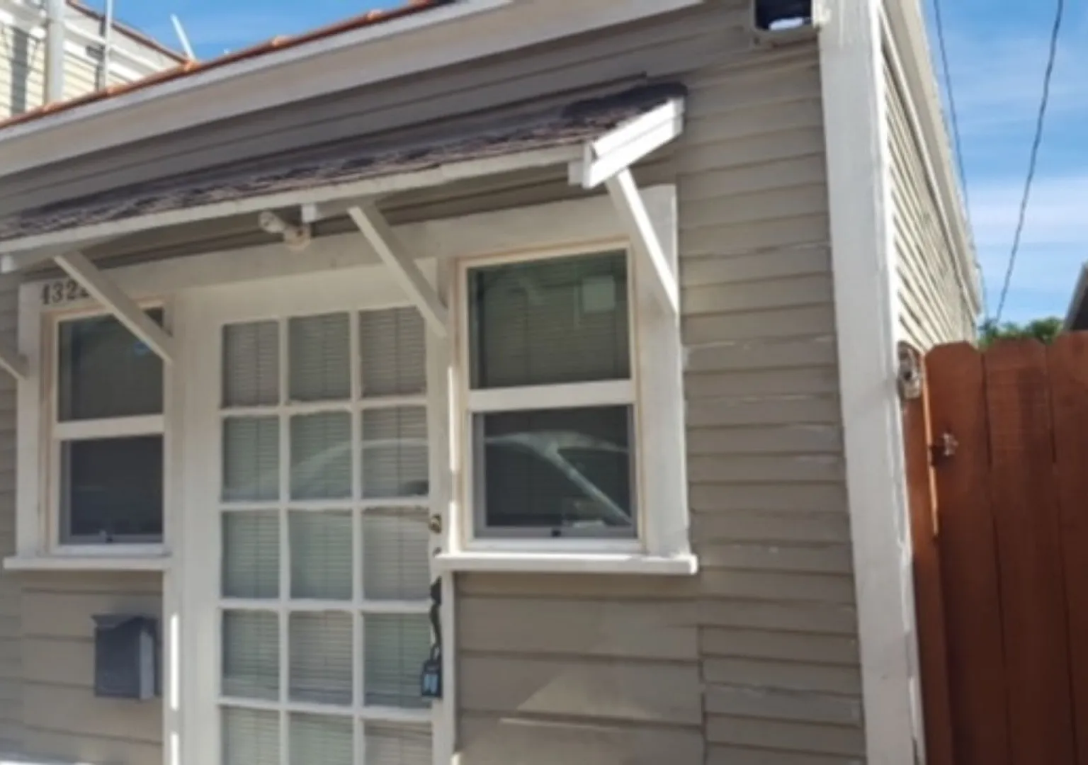 4322SE — Photo 1