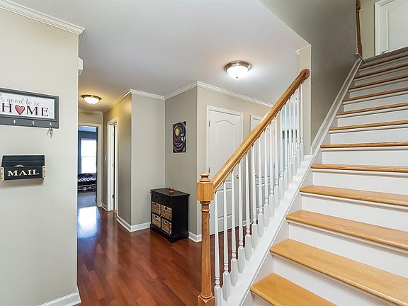 3rd image of 2725 Mission Hills Dr
