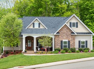 9009 Sunridge Dr, Ooltewah, TN 37363