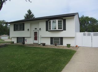 730 Progress Ave, Waterloo, IA 50701