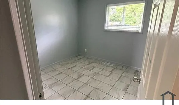 133 W Briarcliff Rd — Photo 9
