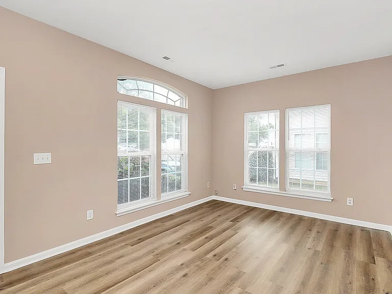 12260 Jessica Pl — Photo 6