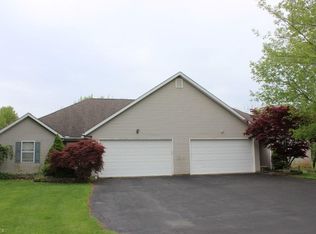 2403 Meadow Spring Cir #2405, Akron, OH 44312