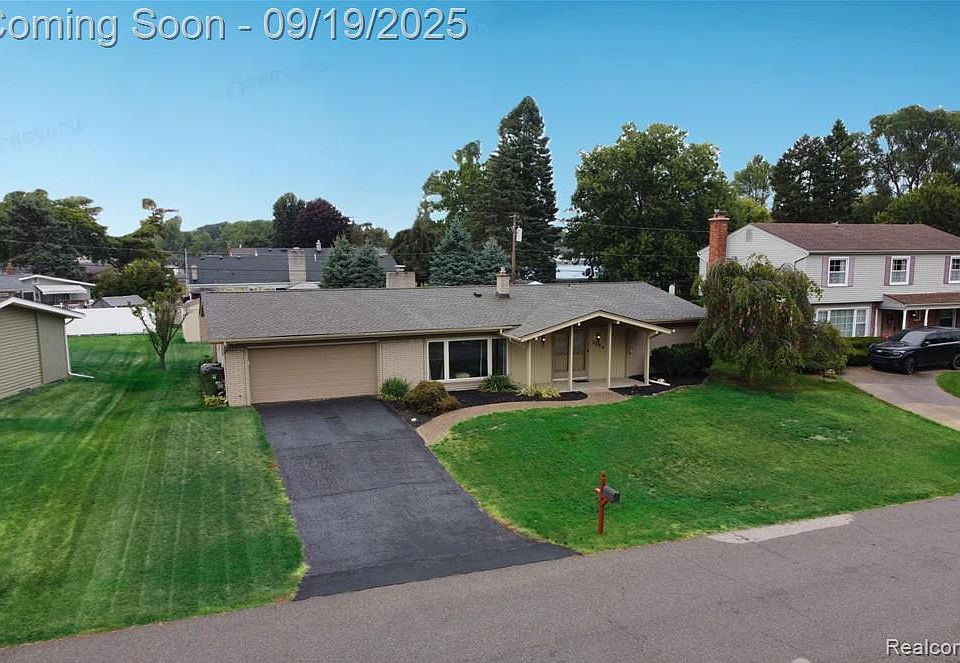 1st image of 8139 Hedgeway Dr