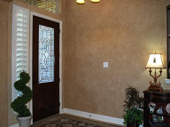 2nd image of 816 Barton Springs Dr