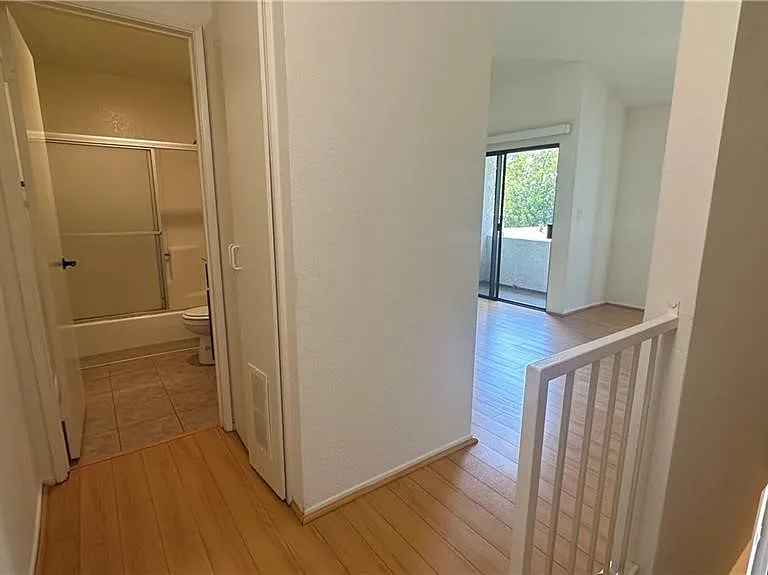 421 Porter St #4 — Photo 8
