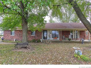 422 E Commercial St, Inola, OK 74036