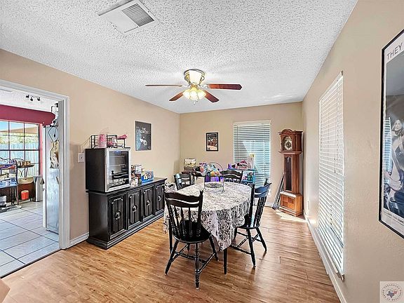 5th image of 3813 Wren Rowe Dr