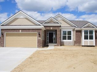 6325 Prairie Dunes Dr, Grand Blanc, MI 48439