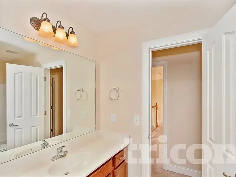 1410 Deerskin Ct — Photo 14