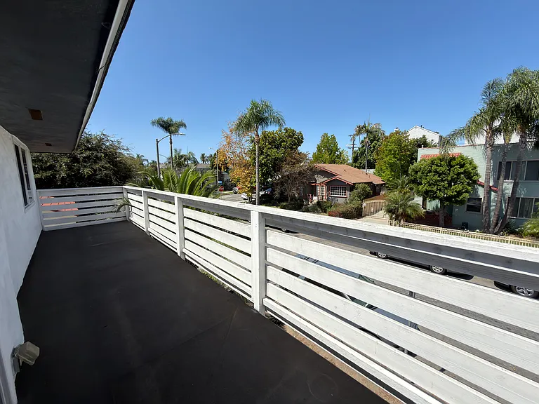 1110 Mira Mar Ave — Photo 38