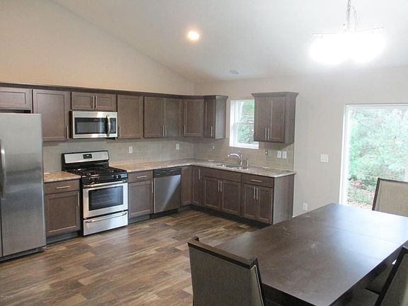 5th image of 1098 N Hillside Dr