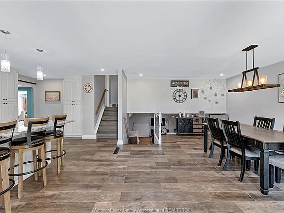 5th image of 12117 Valente Ct