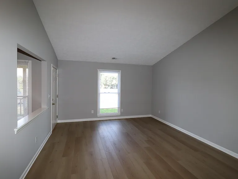 208 Mariwood Ct — Photo 4