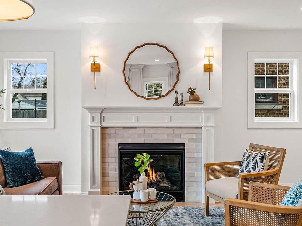 1st image of 5855 North Shoreland AVENUE