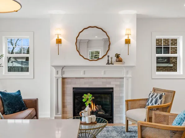 5855 North Shoreland AVENUE, Whitefish Bay, WI 53217