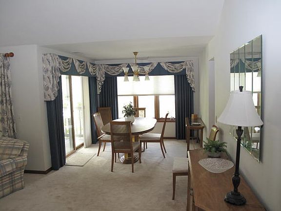 3rd image of 1534 Kendal Ct