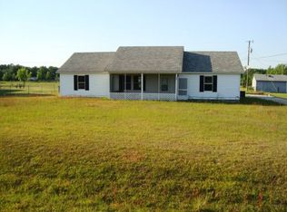 60 Knowles Rd, Ray City, GA 31645