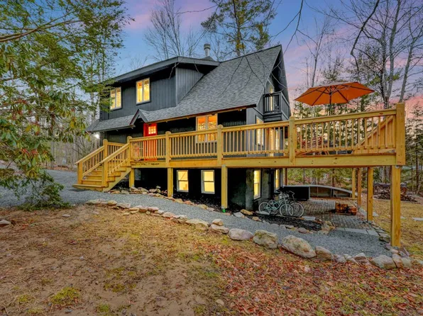 5256 Woodland Ave, Pocono Pines, PA 18350