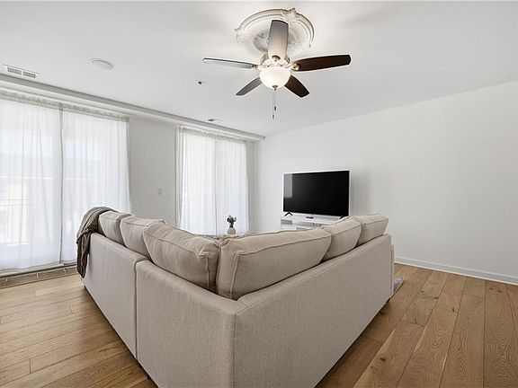 3rd image of 3738 Sandpiper Rd APT 437B