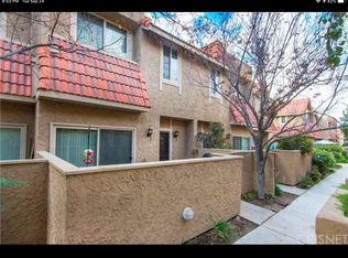 17920 River Cir APT 4, Santa Clarita, CA 91387