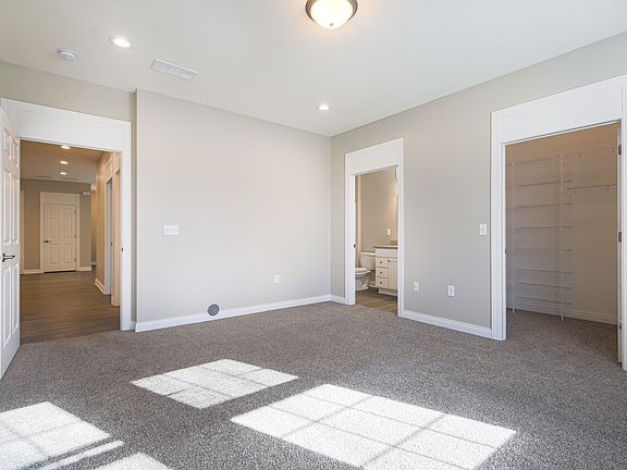 3rd image of 4738 Murphy Woods Dr