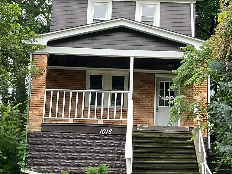 1018 Bellaire Ave — Photo 1