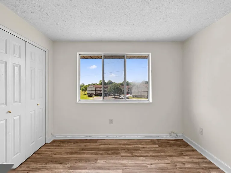 701 Heather Ridge Dr #J — Photo 19