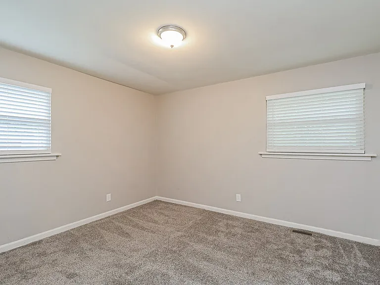 601 Kentbrook Dr — Photo 11