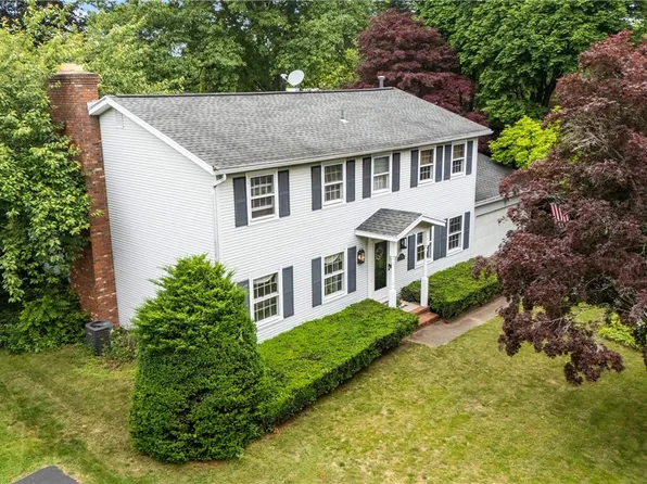 133 Parklands Dr, Rochester, NY 14616