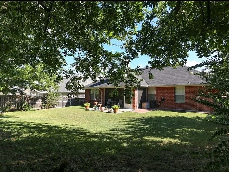 1515 Chardonnay Dr — Photo 7